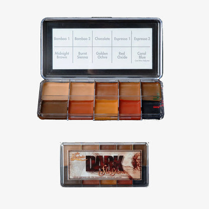 Make-up palettes.